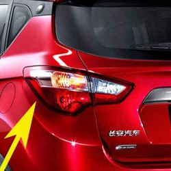 چراغ عقب روی گلگیر سمت راست و چپ چانگان CS35