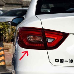 چراغ عقب روی گلگیر راست و چپ فاو بسترن B30 چراغ عقب روی گلگیر راست و چپ فاو بسترن B30