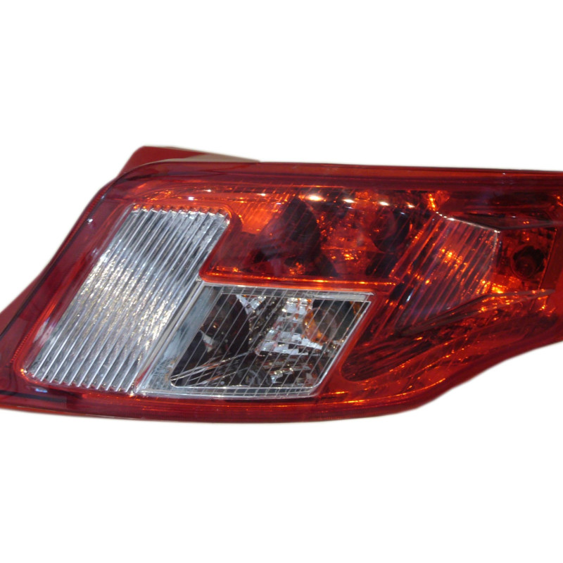 خرید و قیمت چراغ عقب سمت راست جیلی امگرند RV7