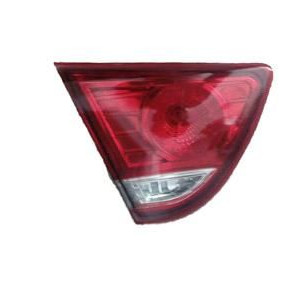 چراغ عقب روی صندوق سمت چپ گریت وال M4