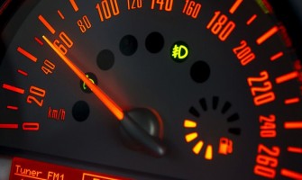 علائم هشدار دهنده داشبورد (کیلومتر) اتومبیل